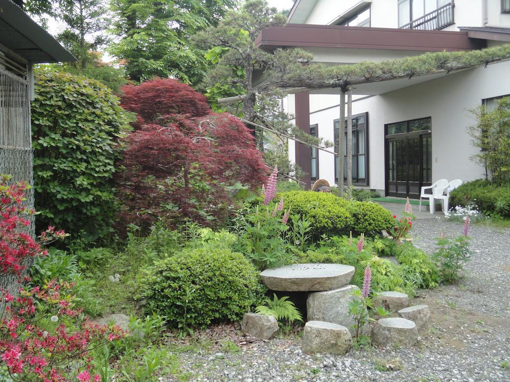 Yamanouchi Guest House Yamanakako Exterior foto