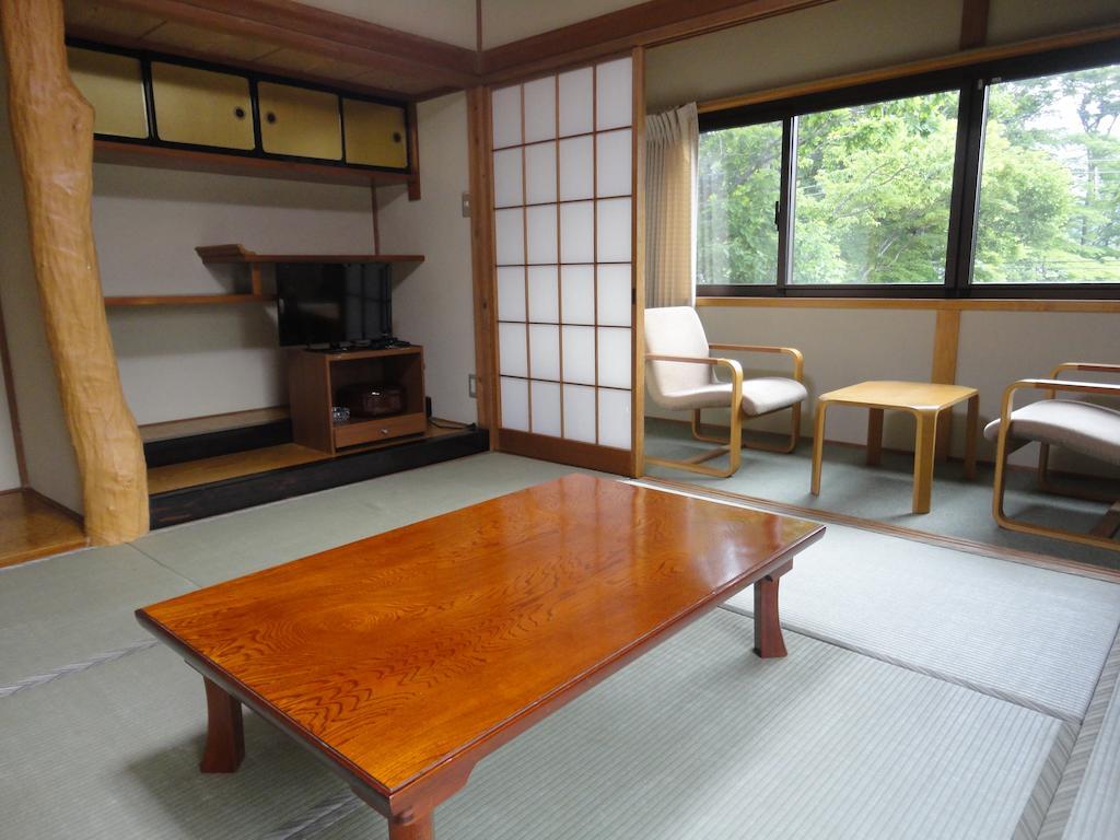 Yamanouchi Guest House Yamanakako Quarto foto